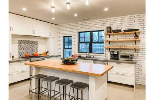 Loomis House | The Rowley Ranch - 4bd/2.5ba Country Dream Home