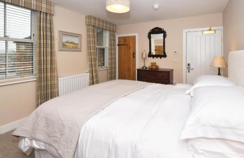 Biddulph House | The Royal Oak