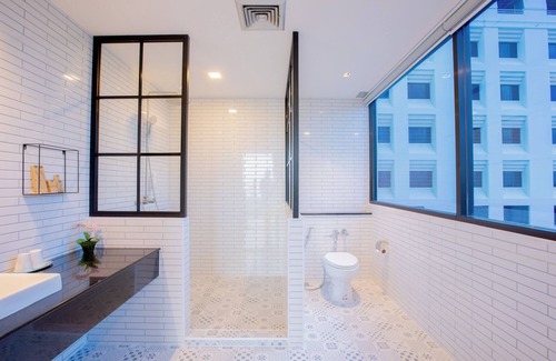 Bang Phlat Hotel | The Royal River Hotel