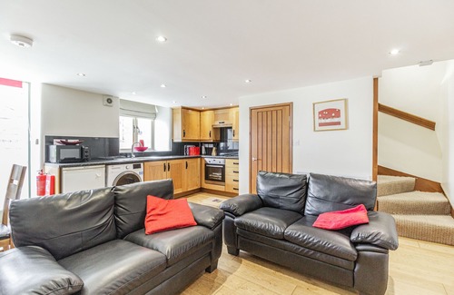 Chesterfield Cottage | THE RUMBLINGS 3, family friendly, character holiday cottage in Barlow