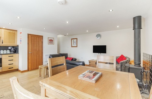 Chesterfield Cottage | THE RUMBLINGS 3, family friendly, character holiday cottage in Barlow