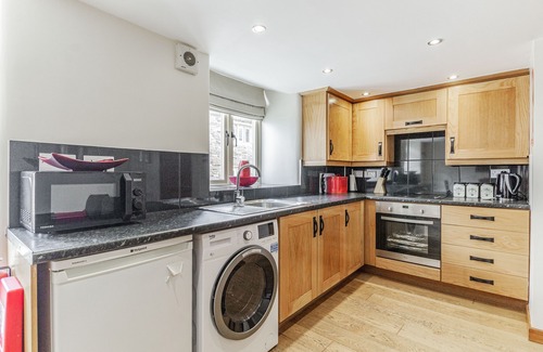 Chesterfield Cottage | THE RUMBLINGS 3, family friendly, character holiday cottage in Barlow