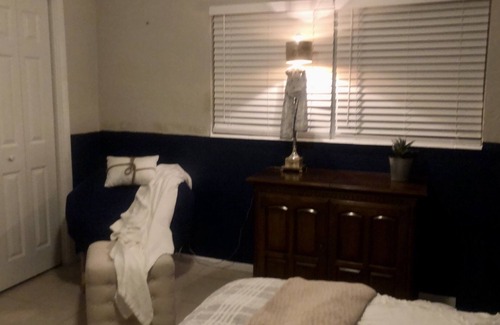 Bee Ridge Bed & Breakfast | The Sailor’s Cove: A cozy B&B where you can feel at home.