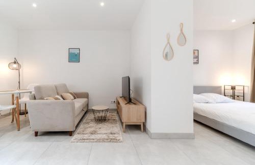 Sainte-Foy-les-Lyon Apartment | The Sainte Marguerite - Charming 2-person apartment in Sainte-Foy-lès-Lyon