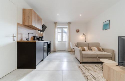 Sainte-Foy-les-Lyon Apartment | The Sainte Marguerite - Charming 2-person apartment in Sainte-Foy-lès-Lyon