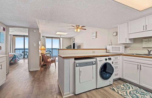 Windy Hill Apartment | "The Salty Compass" 3 Bedroom Ocean Front View