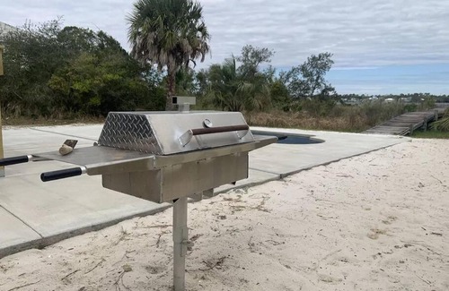 Gulf Shores Villa | The Salty Fox, pool, sleeps 26, walk to beach