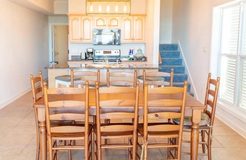 Gulf Shores Villa | The Salty Fox, pool, sleeps 26, walk to beach