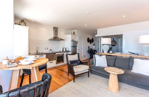 Onetangi Apartment | The Sands Apartment 9 | Stay Waiheke