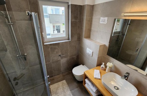 Brinje Apartment | The Sands LUXE Pool Aparthotel 4