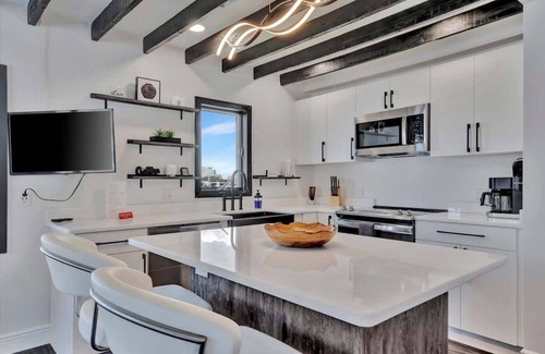 Clearwater Beach Hotel | The Seashell Suites