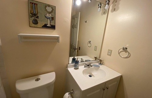 Snellville House | The serene manor is very quiet, spacious & secure