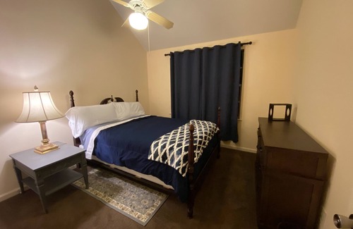 Snellville House | The serene manor is very quiet, spacious & secure