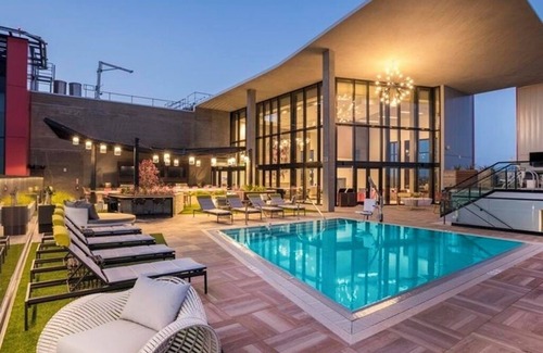 East Village Apartment | The Shift: Charming 1-Bedroom with A/C & Fitness Room in Vibrant San Diego