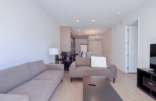East Village Apartment | The Shift – Sleek 1BR apartments in East Village, San Diego’s urban core.