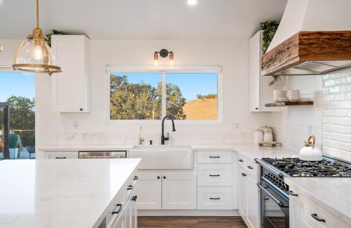 Templeton House | The Shire at Baggins Hill