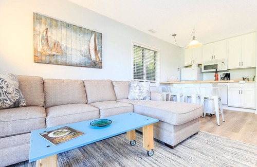 Acme Condo | The Shores Lakeside Condo Unit 5607
