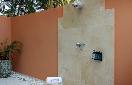 Lucea Resort | The Signature Level At Grand Palladium Lady Hamilton Resort & Spa