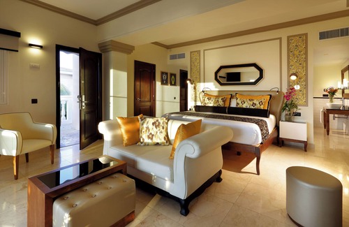 Lucea Resort | The Signature Level At Grand Palladium Lady Hamilton Resort & Spa