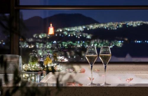Xihu Hotel | The Silk Lakehouse, Shangri-La Hangzhou