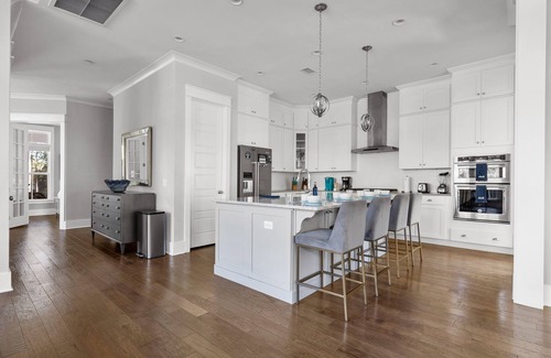 Mount Pleasant House | The Silver Lotus | Your Home Away From Home