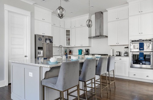 Mount Pleasant House | The Silver Lotus | Your Home Away From Home