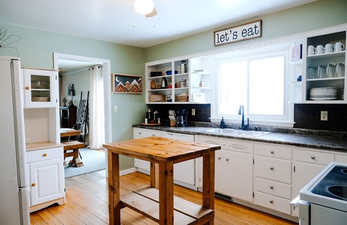 Ironwood House | The SISU Shack - 4BR Trailside Stay