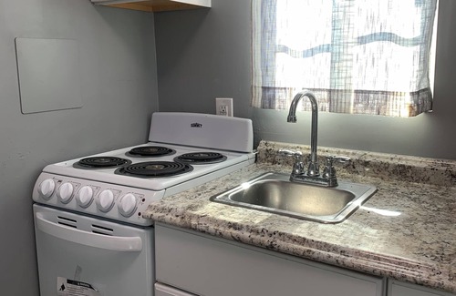 El Centro Apartment | The Small Sandalwood -"Sandalito"· Private Suite, curated for comfort & privacy.