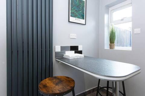 Bramcote Apartment | The Snug Trio