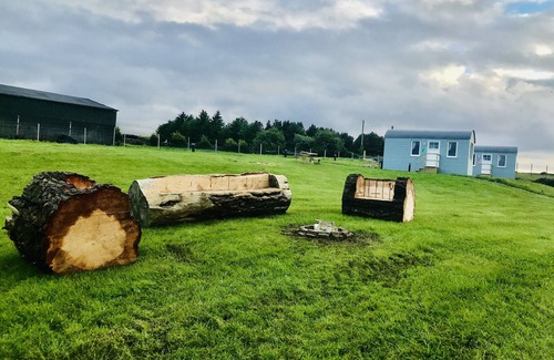 Ballyshannon Apartment | The Snuggly Sheep Shepherd Hut Campview Farm Stay