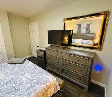 Yardville-Groveville House | The Soft Landing Elle's Home Near NYC