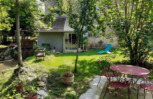 Carla-de-Roquefort House | The Song of the River – Exceptional and Unique Setting!