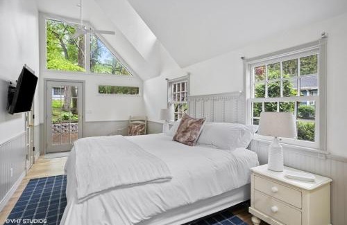 New Buffalo House | The Songbird