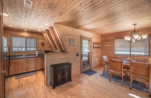 Wright City Ski Chalet | The Sonnenblick Chalet by Innsbrook Vacations!
