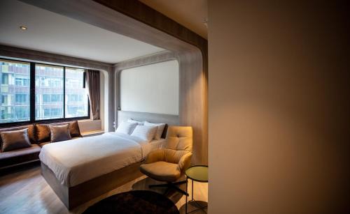 Talat Noi Apartment | The Spades Private Residence