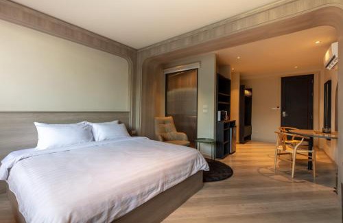 Talat Noi Apartment | The Spades Private Residence