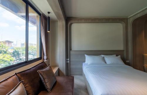 Talat Noi Apartment | The Spades Private Residence