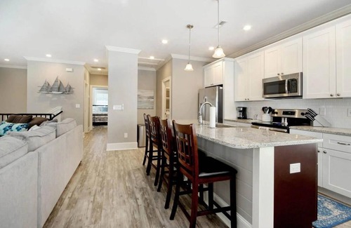 North Litchfield Beach House | The Starfish: Near Huntington Beach State Park
