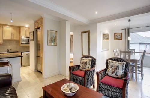 Stellenbosch Central Hotel | The Stellenbosch Hotel