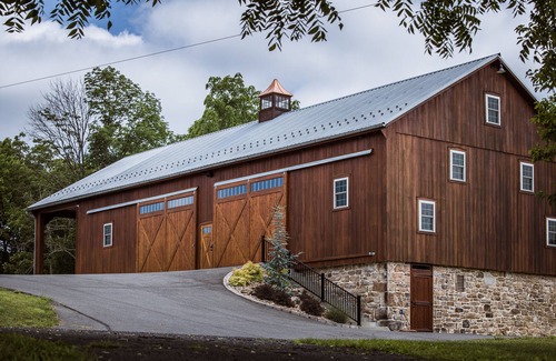 Cumbola Cabin | The Stone Barndominium | Game Room, Fire Pit + Bar!