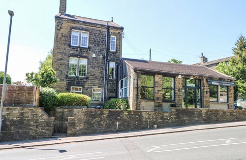 Oakworth House | The Stone Masons House