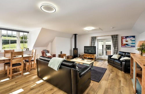 Perth House | The Studio at Pitmeadow Farm