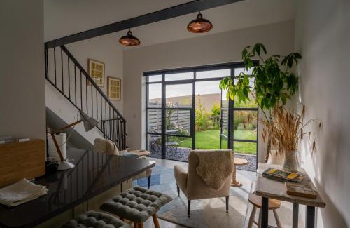 Offham Apartment | The Studio at The Grain Store