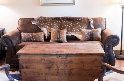 Fredericksburg Hotel | The Studio @ Durst Haus