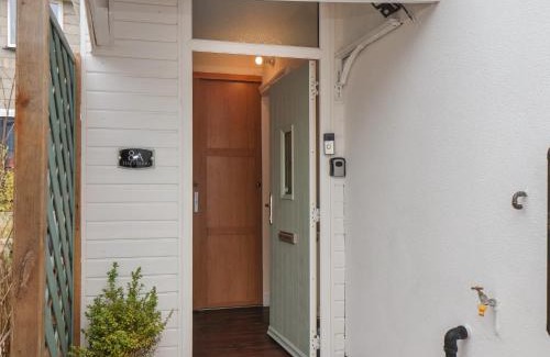 Cayton House | The Studio