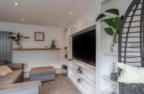 Cayton House | The Studio