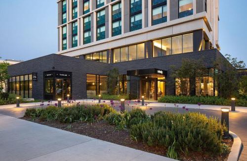 Woodlawn Hotel | The Study at the University of Chicago