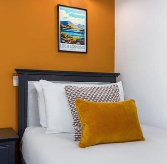 Tillicoultry Apartment | The Stylish 3-Bedroom Maisonette Retreat