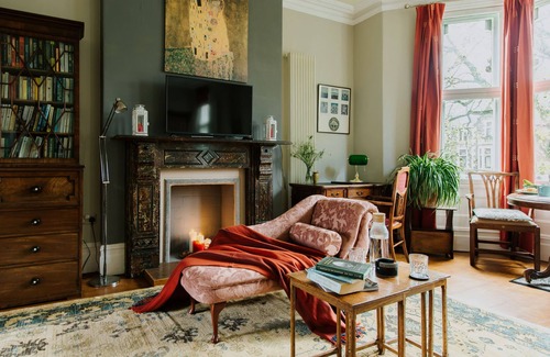 Pontcanna Apartment | The Suite Cardiff City Centre Private Parking