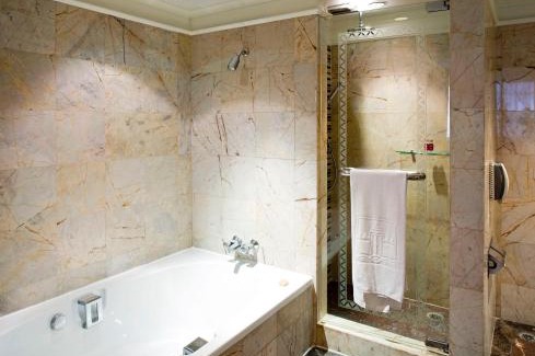 Thanon Phaya Thai Hotel | The Sukosol Hotel